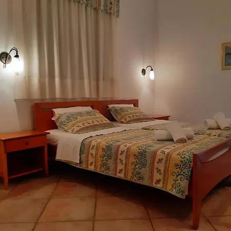 Nostos Golden 3* כריסי אמודיה