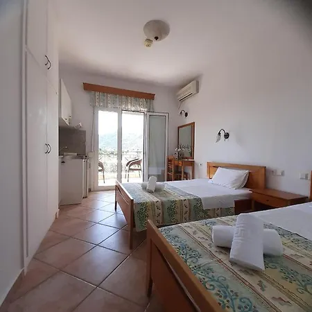 Nostos Golden 公寓式酒店 3*