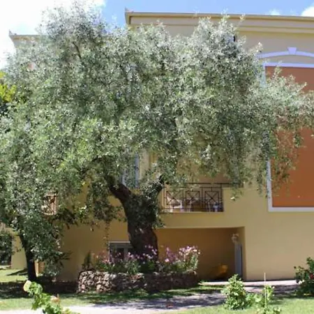 Nostos Golden מלון דירות כריסי אמודיה