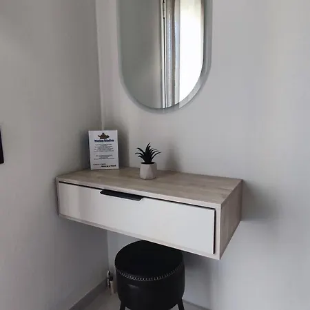 Nostos Golden 公寓式酒店 3*