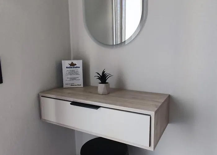 Nostos Golden Aparthotel 3*